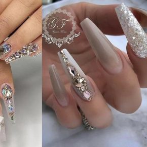 The Most Glamorous Nail Art Designs You Should Use in Your Engagement Ceremony
