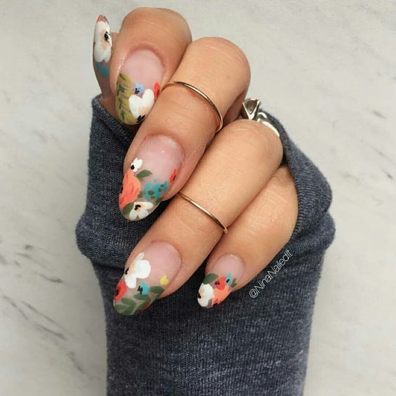 2019 Creative and Beautiful Almond Nails Ideas