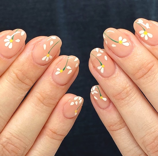 floral daisy spring nail art ideas