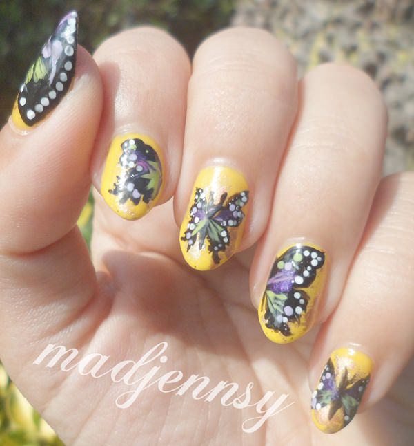 4091215-butterfly-nails