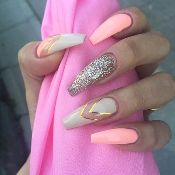 70020216-pink-nail-designs