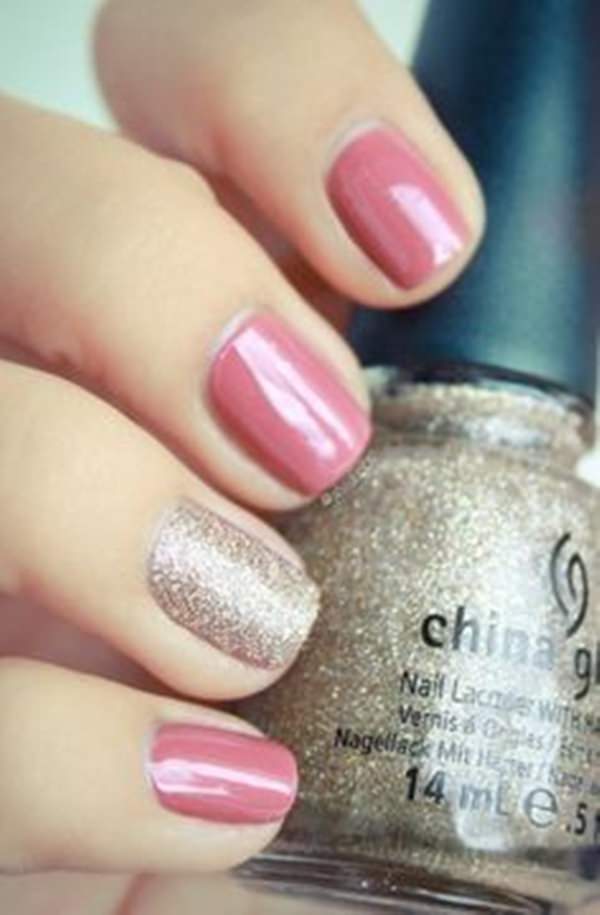 53020216-pink-nail-designs