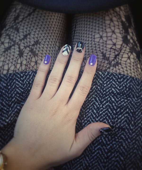 30101215-gel nails