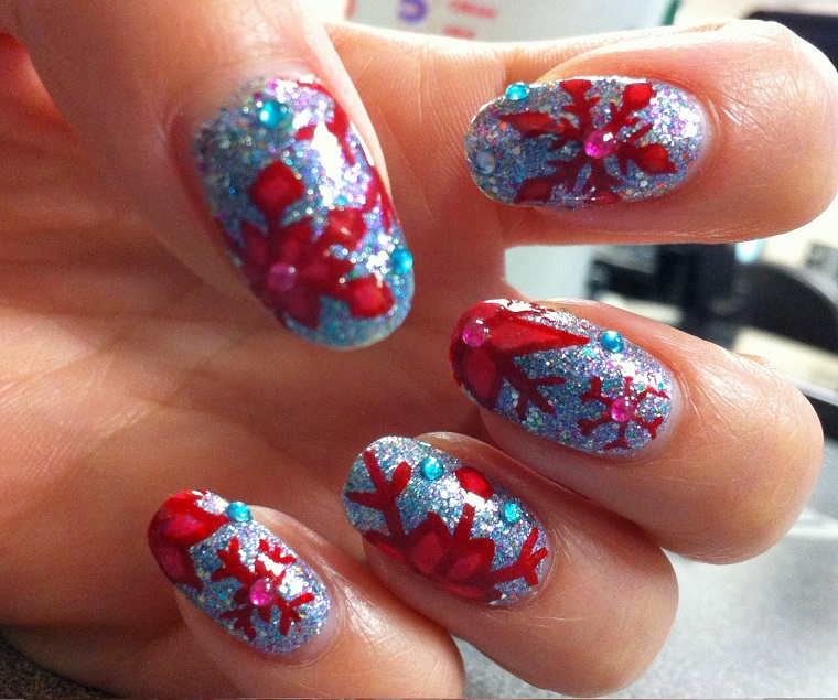 nails-for-christmas-bright-blue-background