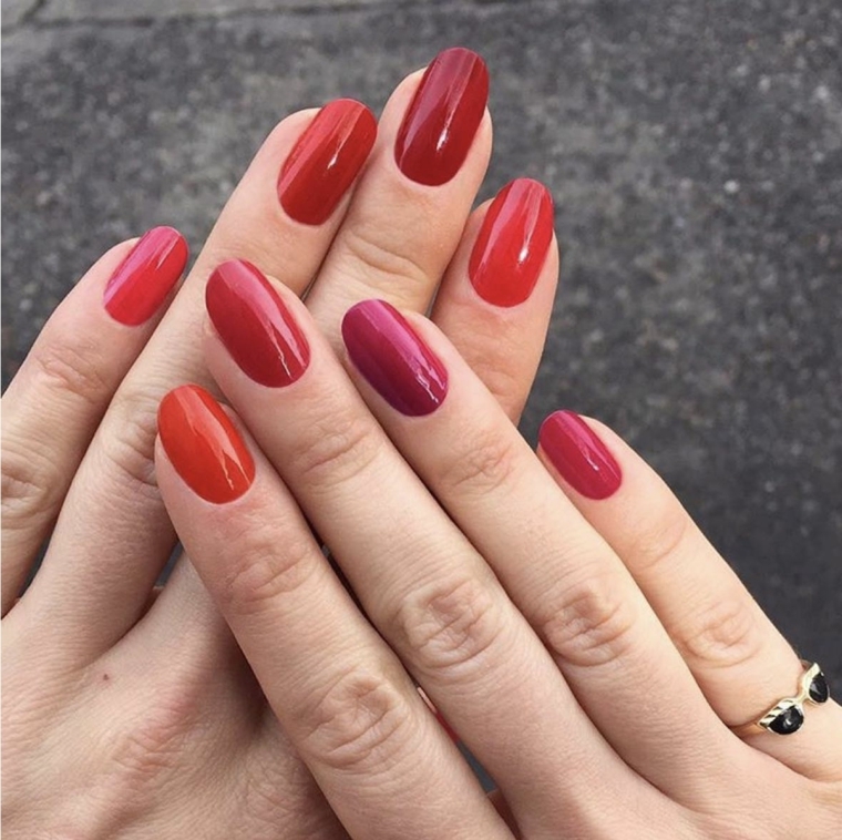 unghie in gel rosse, una proposta per realizzare una manicure semplice ed originale