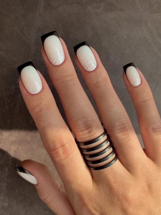 30 Absolutely Stylish Square French Tip Nail Designs - Life IGYO