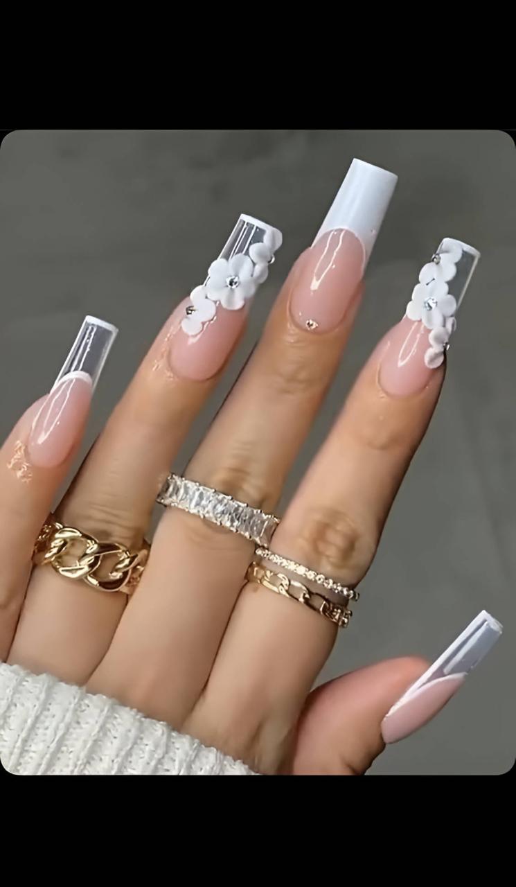 Discover 30 glamorous white nail designs that will make you the center of attention.